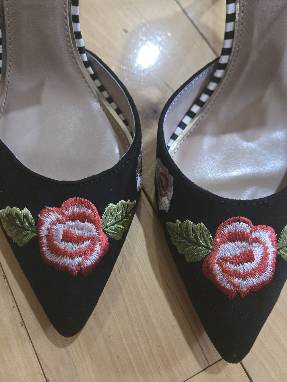 Betsey Johnson "Abbie" Floral Heels - Picture 6 of 10